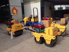 福瑞得壓路機(jī)座駕壓路機(jī)、手扶壓路機(jī)準(zhǔn)備發(fā)貨